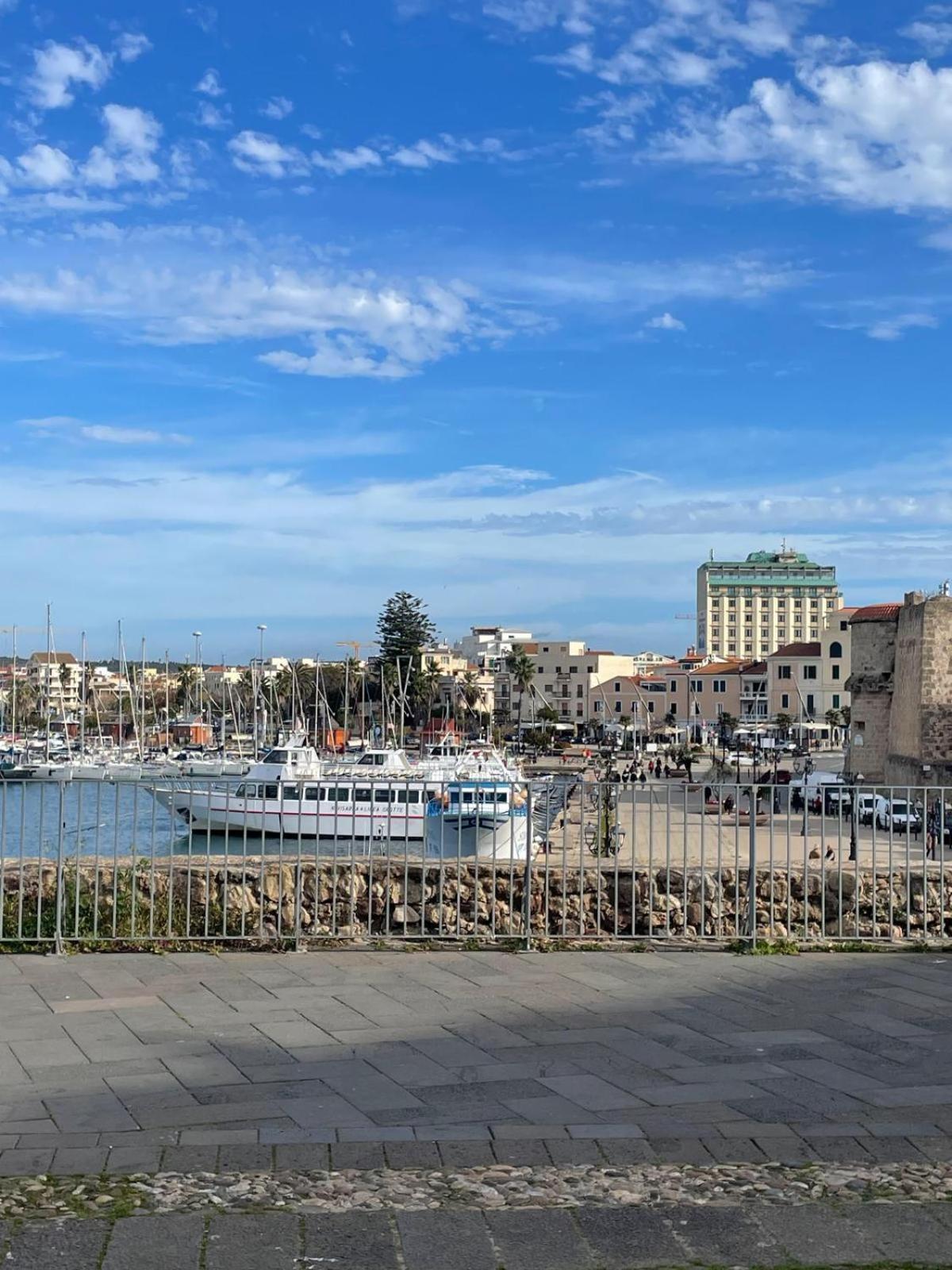 Suite "La Finestra Su Alghero" Buitenkant foto